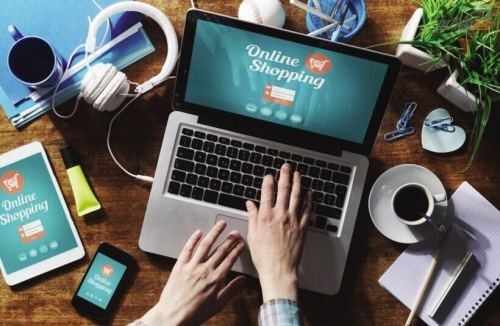 最后來說一個正能量的故事，一個關(guān)于兩代人理性消費理性投資的故事。