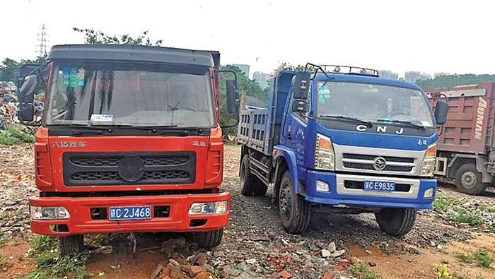 觀(guān)瀾追查跨界違法泥頭車(chē)捍衛(wèi)藍(lán)天凈土